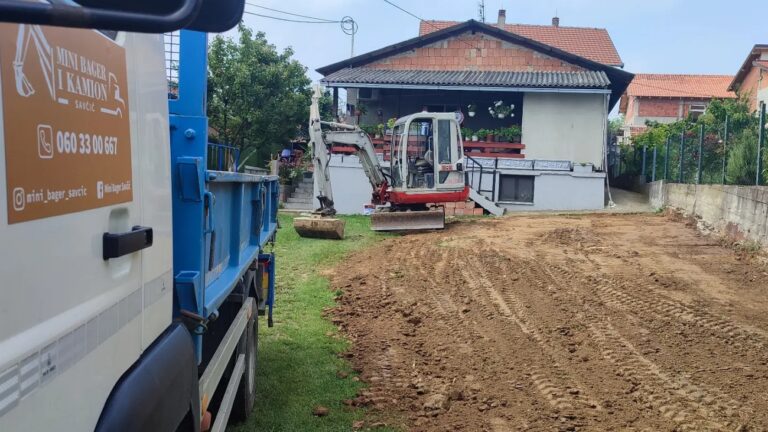 Mini Bager Savcic kopanje temelja